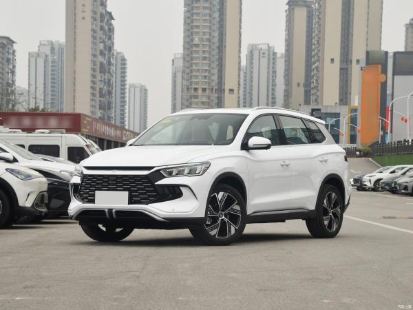 135 Torque máximo BYD Limousine totalmente elétrico com estilo moderno e faróis LED