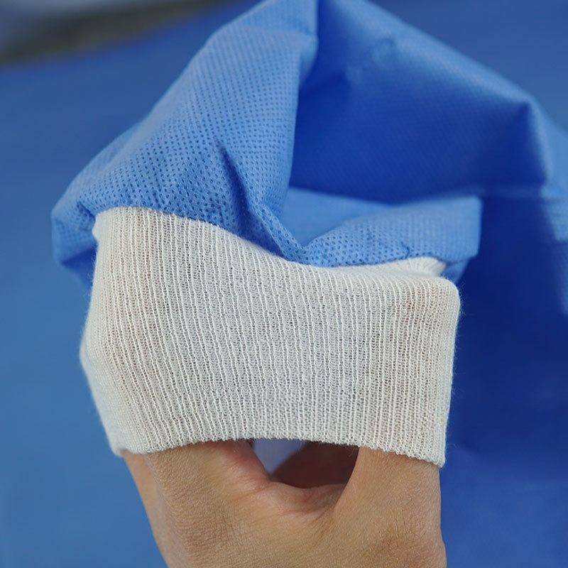 Breathable медицинская изоляция хирургических мантий SMS одевает эпидемическое предохранение