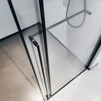 Acero inoxidable, Diseño minimalista, Puerta corredera disponible en la puerta de la ducha
