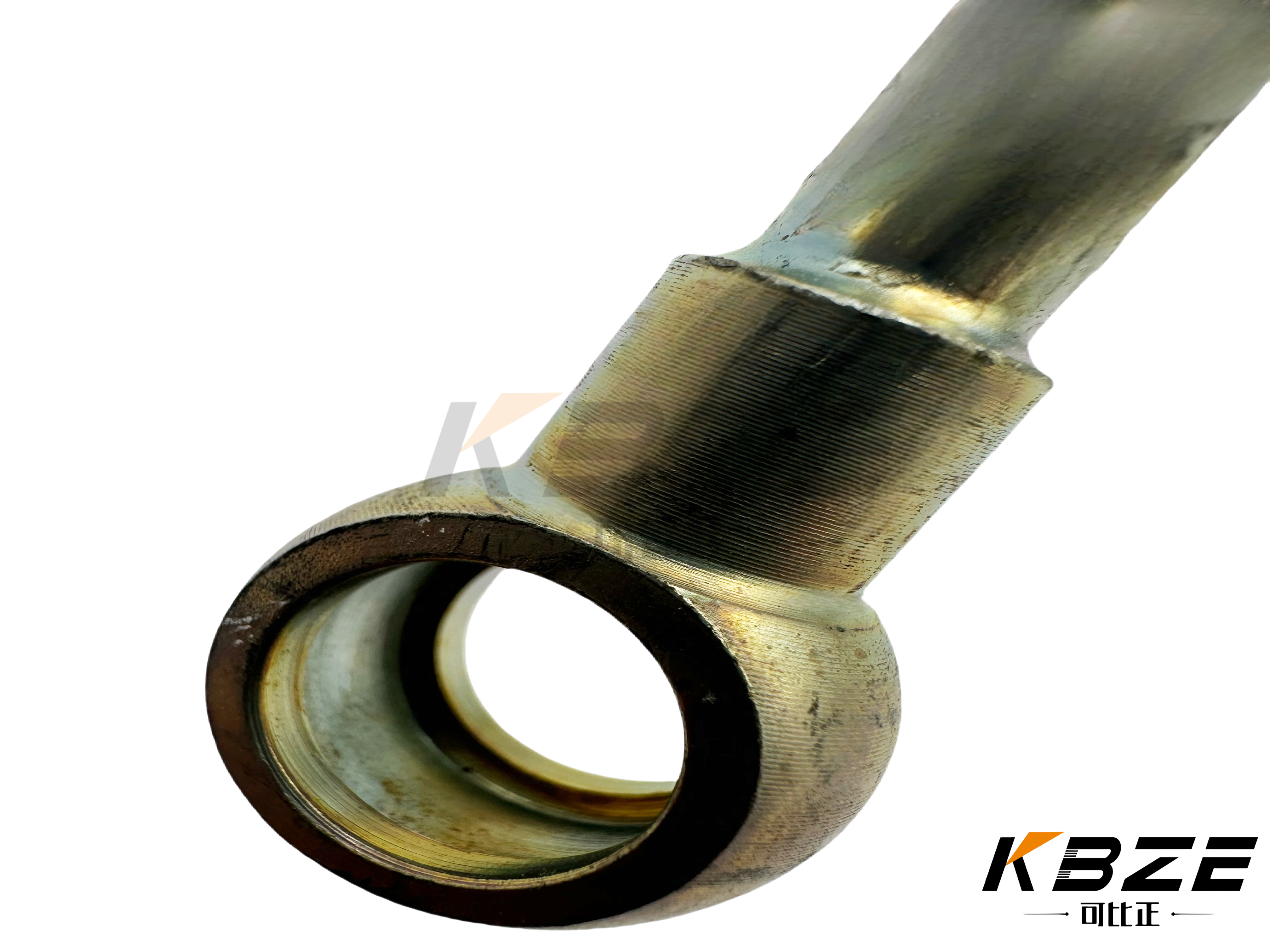 Включает в себя не только двигатели, но и механизмы управления.