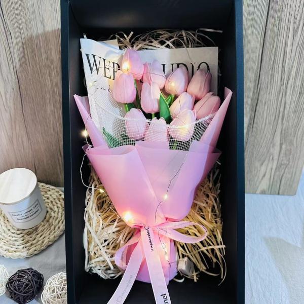 Christmas rose and tulip artificial flower bouquet confession birthday gift manufacturer wholesale bouquet gifts