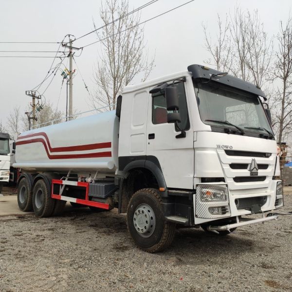 Used Water Truck 5000 Gallon Water Tank Truck Water Sprinkling Truck 10350x2490x3540mm