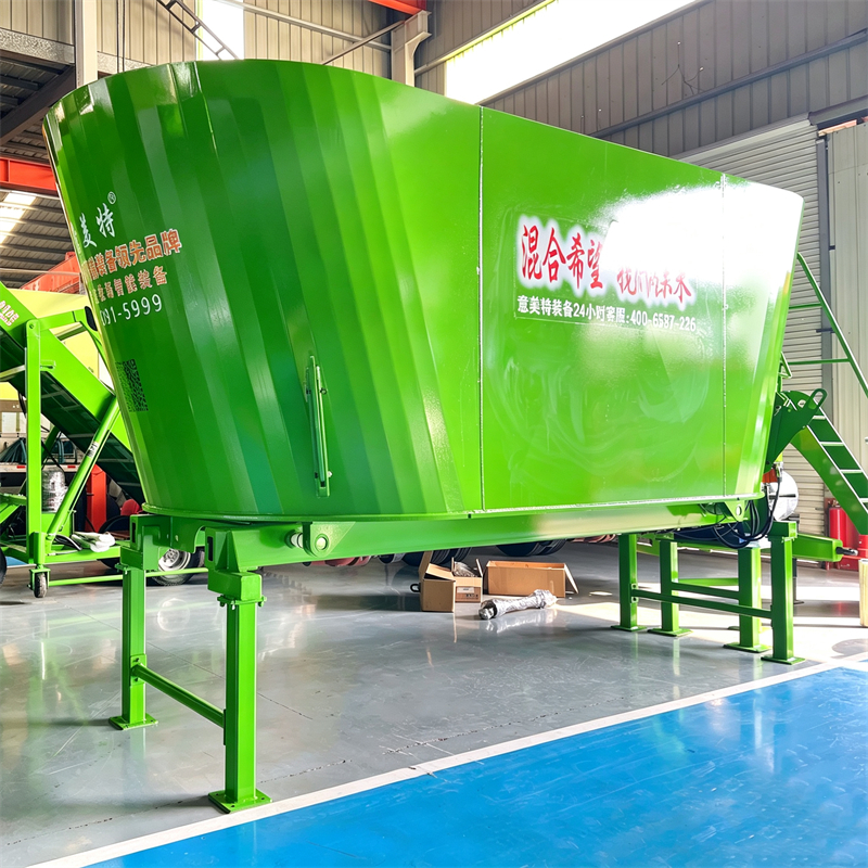 380V Mini Stationary Vertical TMR Feed Mixer 9 -36m³ Customizable
