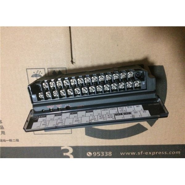 AJ65BT-64DAV Mitsubishi Universal Model Redundant Power Supply Module 12/24VDC (0.5A)