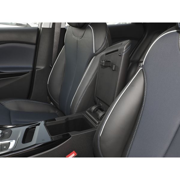 High Performance Full Electric Car Buick VELITE 6 EV BFI Unibody Structure 5 Seats