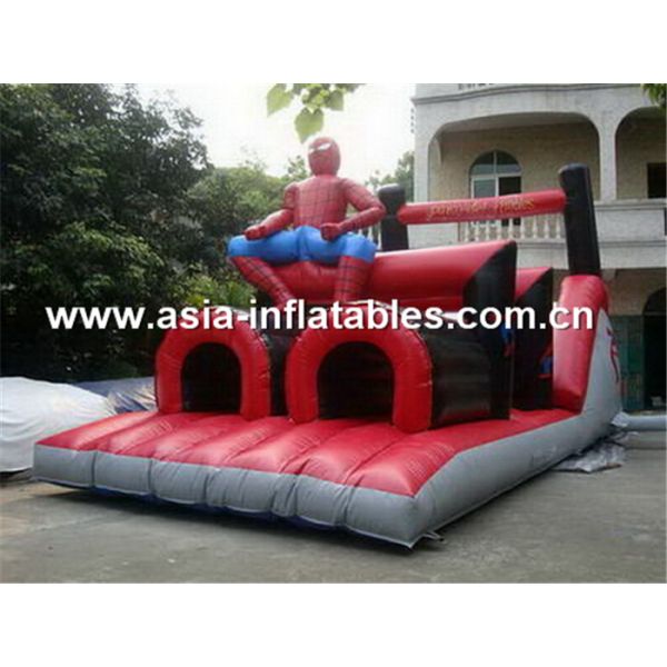 Препона красного цвета раздувная бросает вызов игры в типе человек-паука