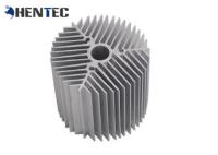 Les profils en aluminium anodisés argentés d'extrusion de radiateur pour mené, conçoivent en fonction du client