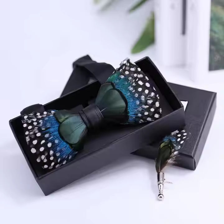 Custom Handmade Natural Peacock Feather Bow Tie Brooch Lapel Pin For Men Gift Wedding Party Necktie Costume Clothing Accessory