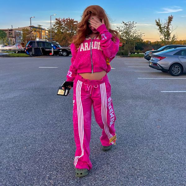 Fabricante personalizado Traje de sudor Limpieza ácida Distressed Zip Up Rhinestone Cortado Hoodie y pantalones de sudor Outfits Set Traje de mujer