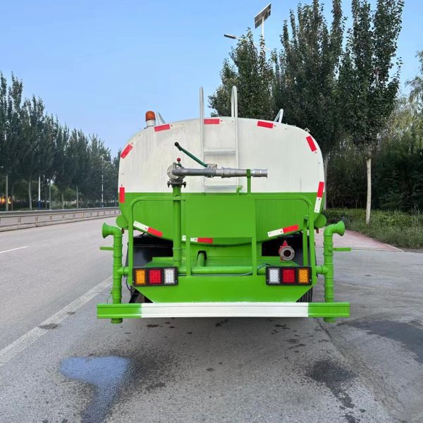 5000 литровый водяной грузовик с очистителем воды и максимальным крутящим моментом 2000-2500 Нм