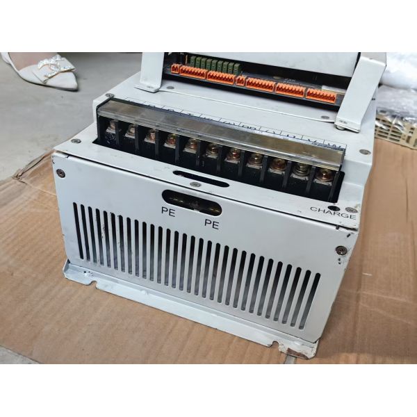 Used 18.5kw Elevator Door Motor Controller Inverter ZXK-6000-018G-4 Integrated Elevator Control