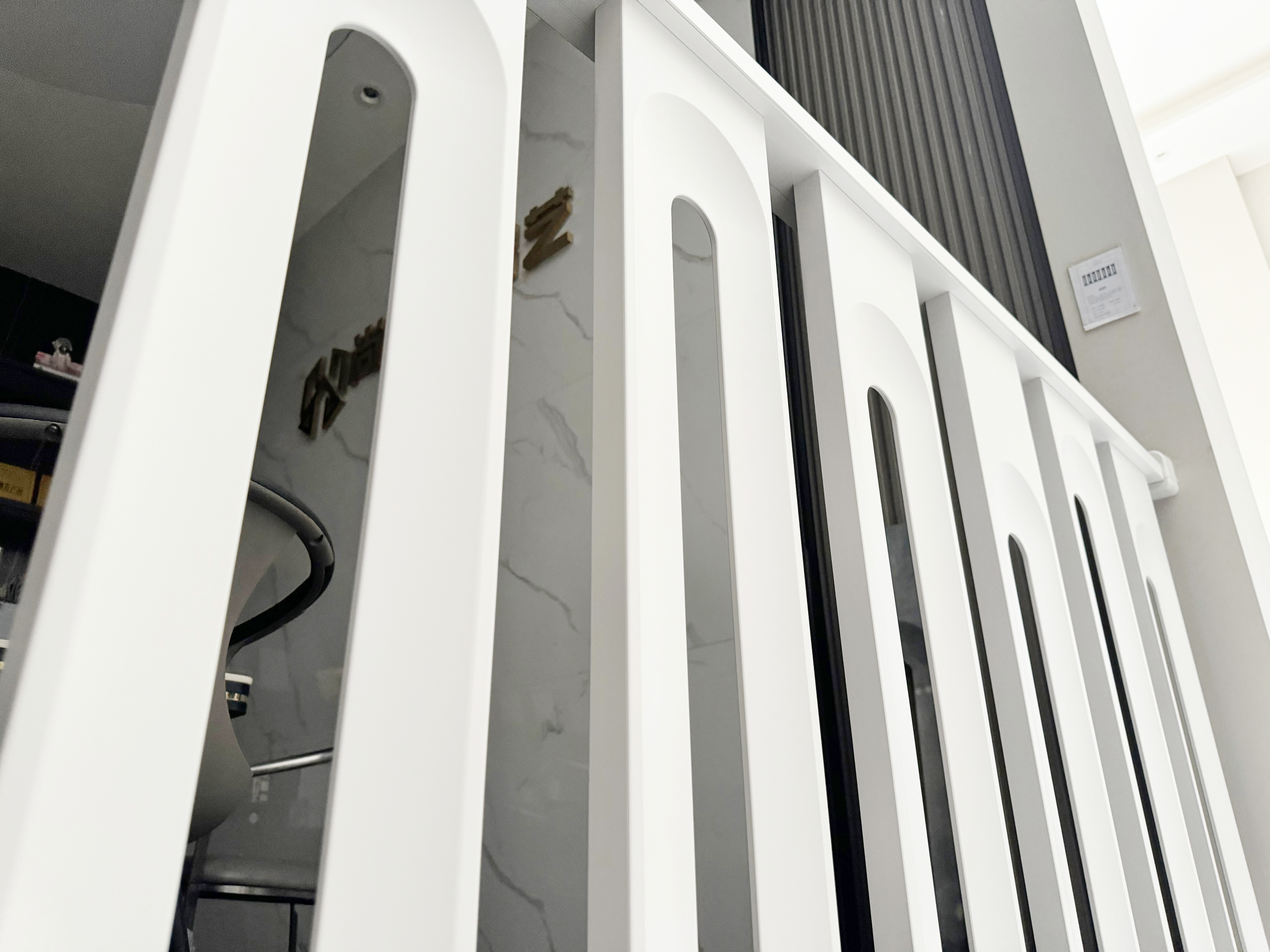 T6-T5 Aviation-Grade Aluminum Balustrade System with 304 Stainless Steel Hardware and Customizable Sizes
