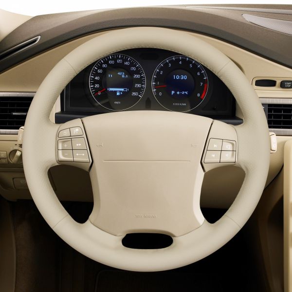 Car Accessories Hand Stitch Genuine Leather Steering Wheel Cover for Volvo S80 XC70 V70 2006 2007 2008 2009