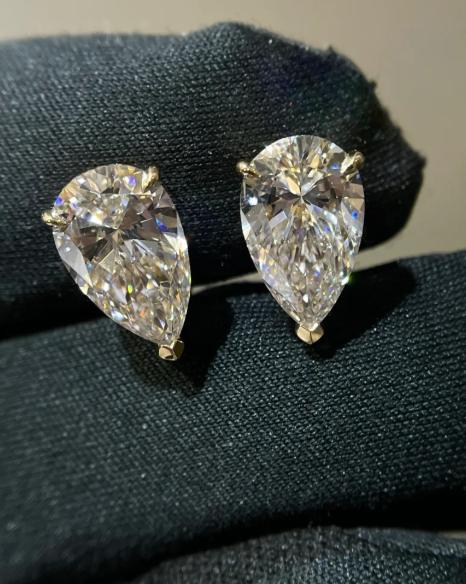 Pear Earrings DEF VVS Pear Shape Lab Grown Diamonds PT950