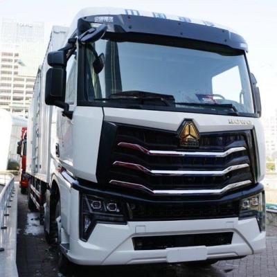 9.6 Meters Sinotruk HOWO Cargo Box Truck MAX 330HP 6X2