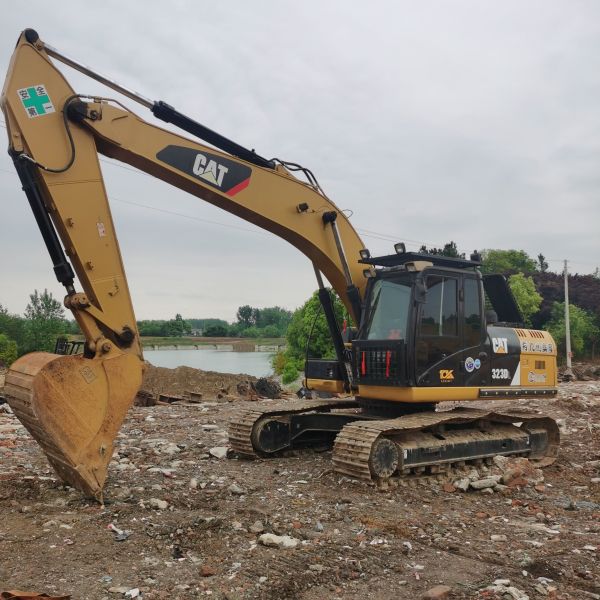 Old Excavator CAT 323DL 2nd Hand Diggers 23 Ton  110kw with 1.2m3 bucket