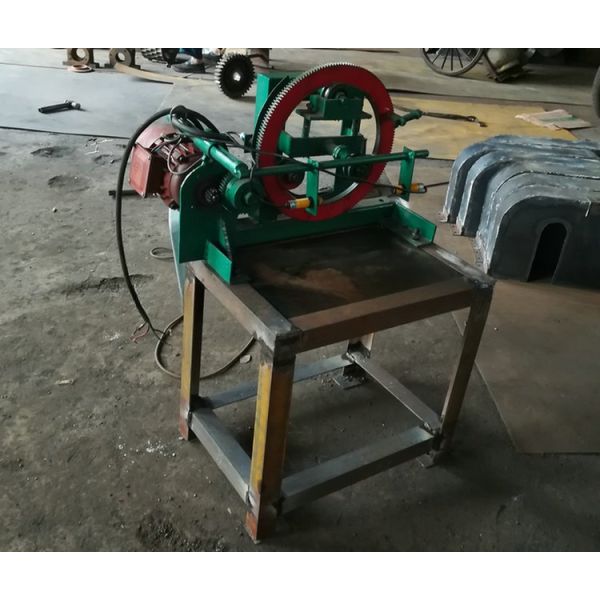 Automatic Cutting System Motorized Charcoal Briquette Screw Extruder for Triangle Shape