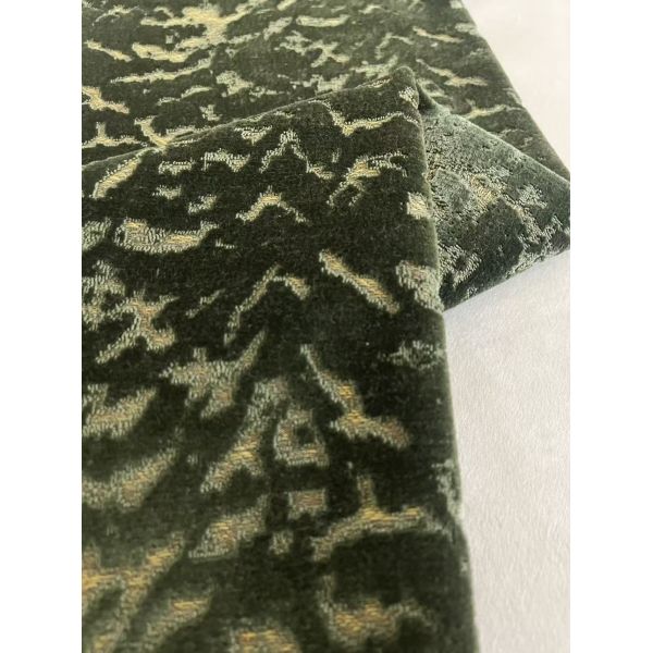 Heavy Weight 590GSM Velvet Jacquard Sofa Fabric