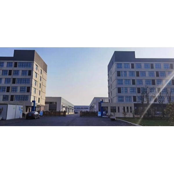 Китай Производитель Высокая прочность Печатная цветная водонепроницаемая отражательная пленка для автомобильных номерных знаков