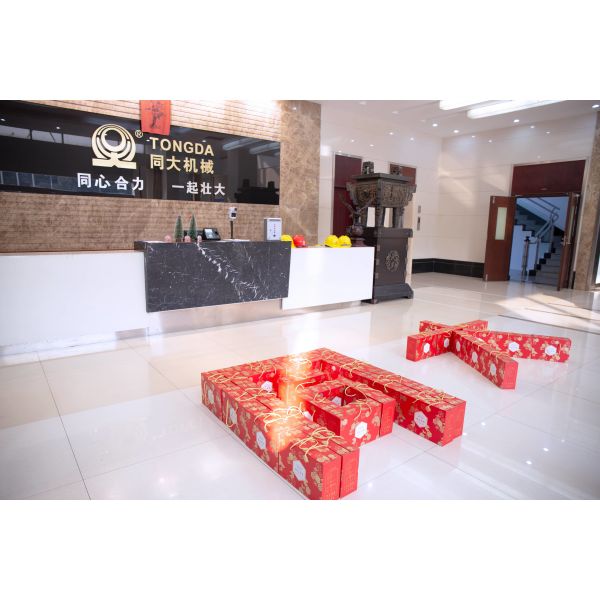 Small HDPE Bottle Making Machine Double Station Extrusion Plastic Blowing Machine