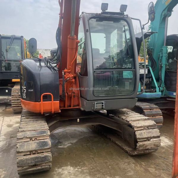 Япония Мини Использованный Hitachi ZX70 экскаватор с оригинальным гидравлическим цилиндром