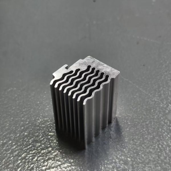 Wavy Fin Aluminum Heat Sink for Miniature Electronics Cooling with High Thermal Conductivity