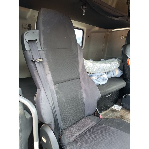 Cabeza de camión tractor usado para la venta HOWO T7H 6*4 modo de conducción 440hp Mejores marcas de camiones tractor chinos