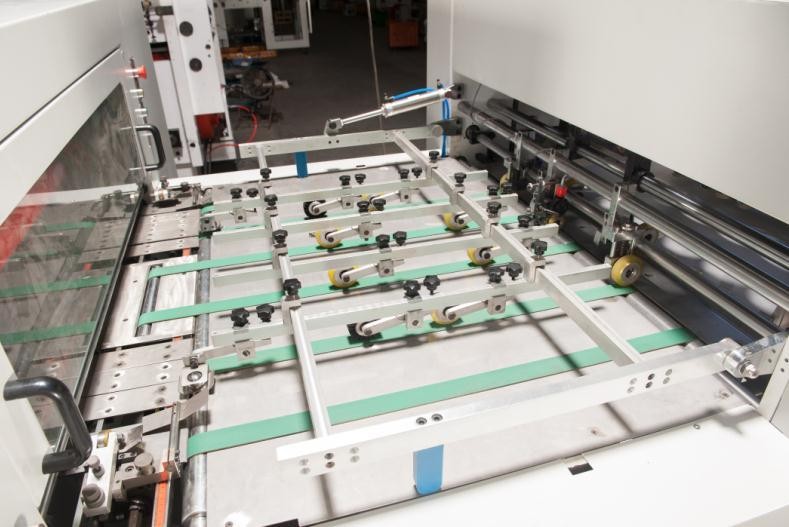 1080x780 мм Сбор отходов Плоская резалка 7000S/H