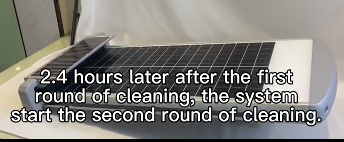 Самый новый совсем в одном уличном свете чистки собственной личности батареи лития IP65 использующем энергию умном солнечном