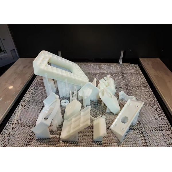 Пластмассовая смола Титановый 3D-печать быстрый прототип для аниме фигуры действия
