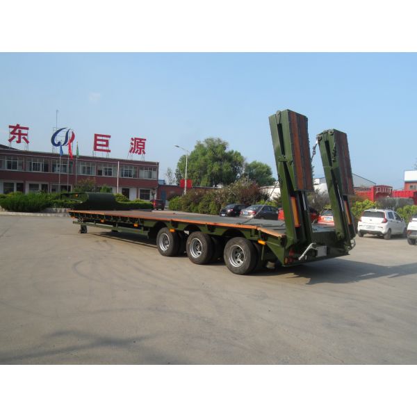 Capacité de 50 tonnes, semi-remorque avec rampe hydraulique et faisceau principal Q345B