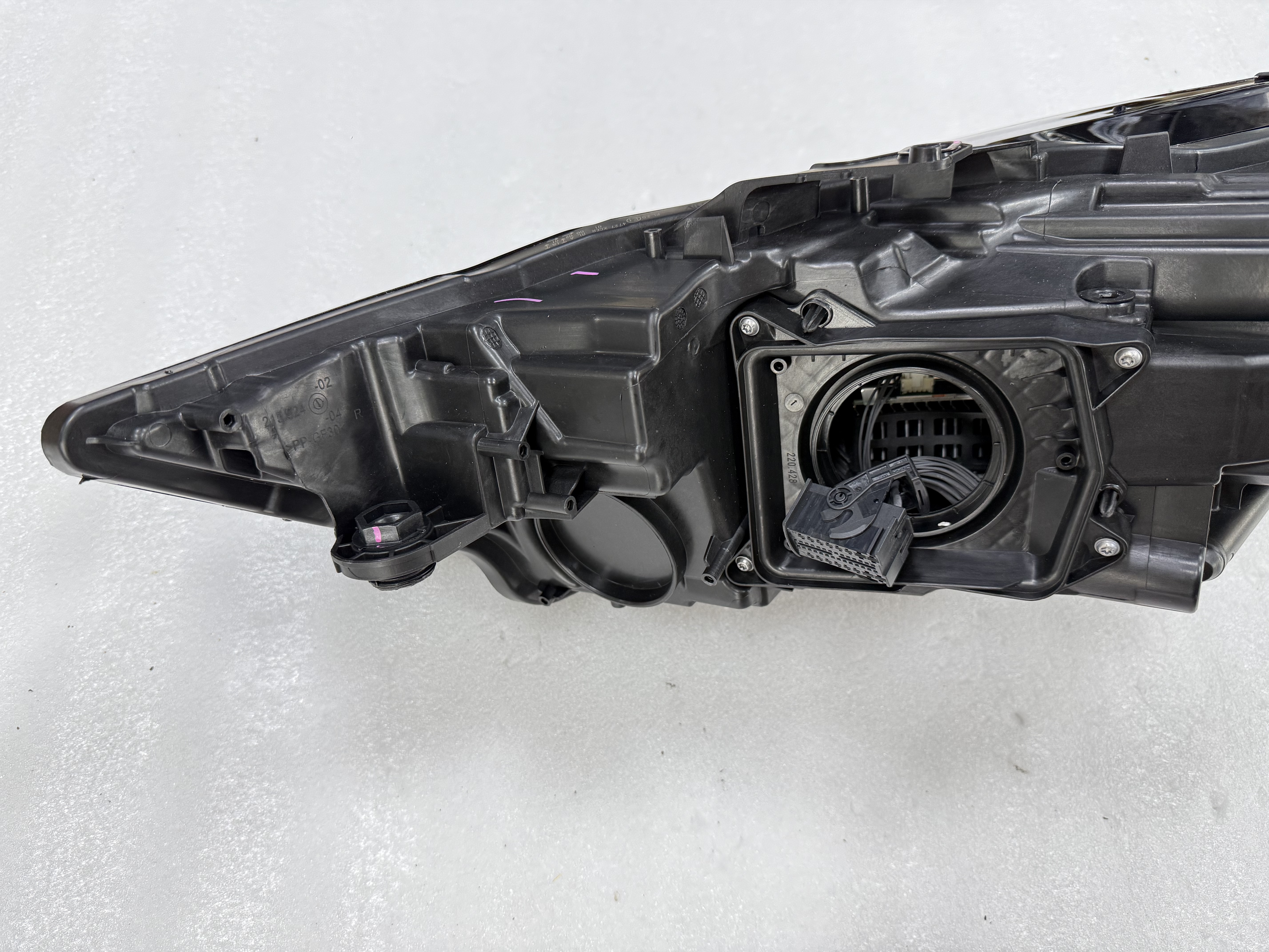 2019 A6 C8 right headlight, part number: 4K094 1034B