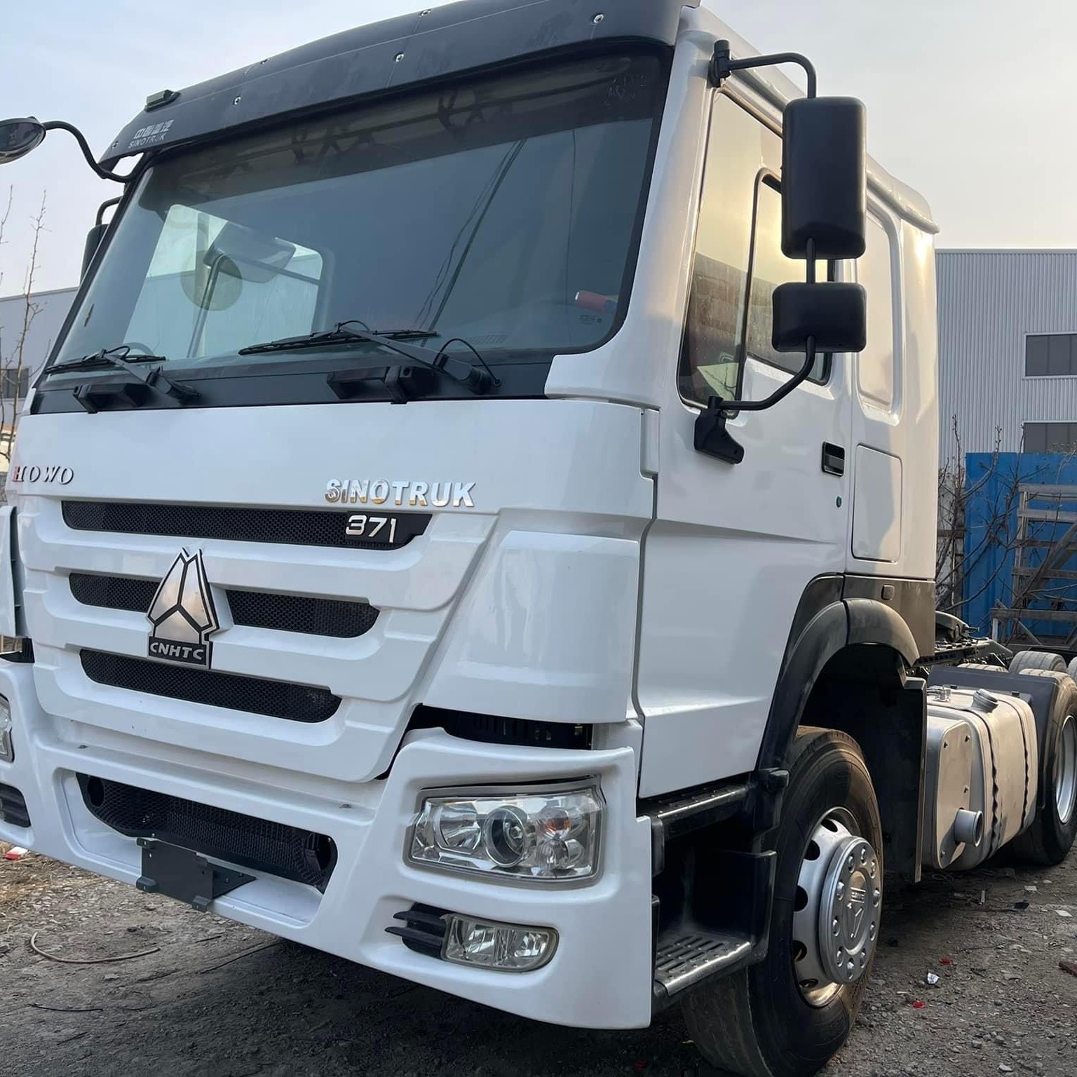 Construction Used Tractor Trailer Tipper Sinotruk Howo 371 8x4 For Logistics