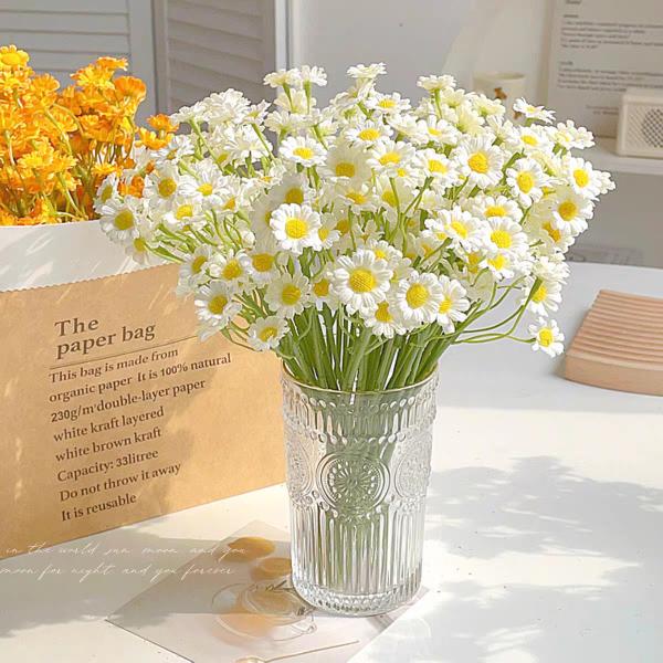 Daisy bouquet with fake flowers, European style living room dining table flower arrangement decoration, dried chamomile bouquet, wild chrysanthemum imitation flowers