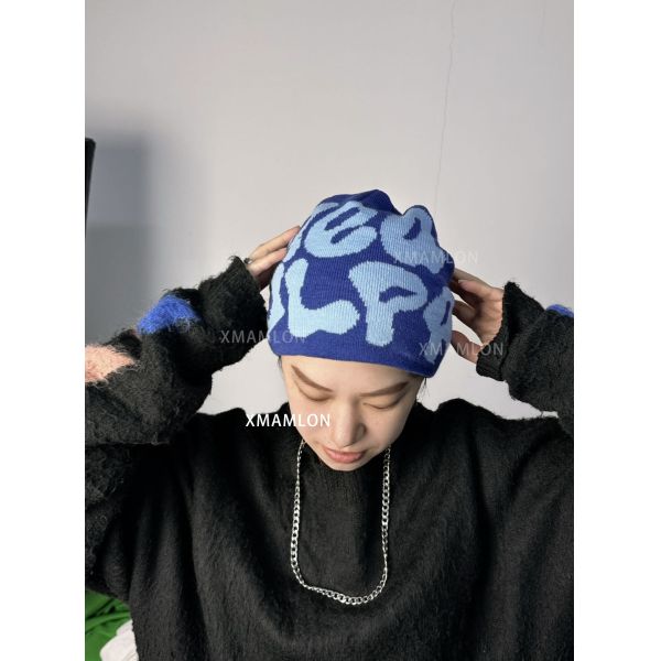Dome Style 100% Acrylic Jacquard Winter Custom Woven Pom Pom Beanie Hat for Cold Days