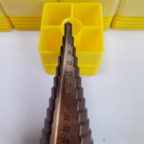 bocado de broca espiral reto da etapa da flauta de 32mm M35 Hss para o metal de aço inoxidável