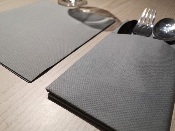 Cleaning Unscented Colored Airlaid Paper Napkins Environmentally Friendly Luxury