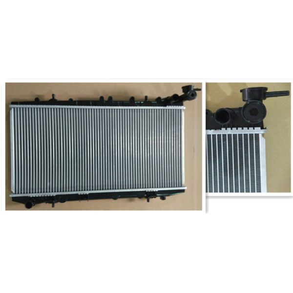 Plate Style Nissan Sunny Radiator Replacement Parts PA 320*648*26mm