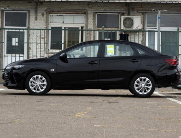 Dos assentos duplos da versão 1.5T 5 da embreagem 1.5L de Chevrolet MONZA 2023 carro usado popular