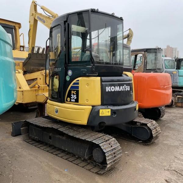 Japanese Used 3 Ton Mini Excavator PC30 PC40 PC55 Machine Weight 4000 kg in Japan