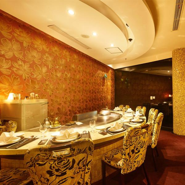 8 Seats Circle Shape Upper or Down Fume Exhaustion Teppanyaki Grill Table Electric Tube Heating
