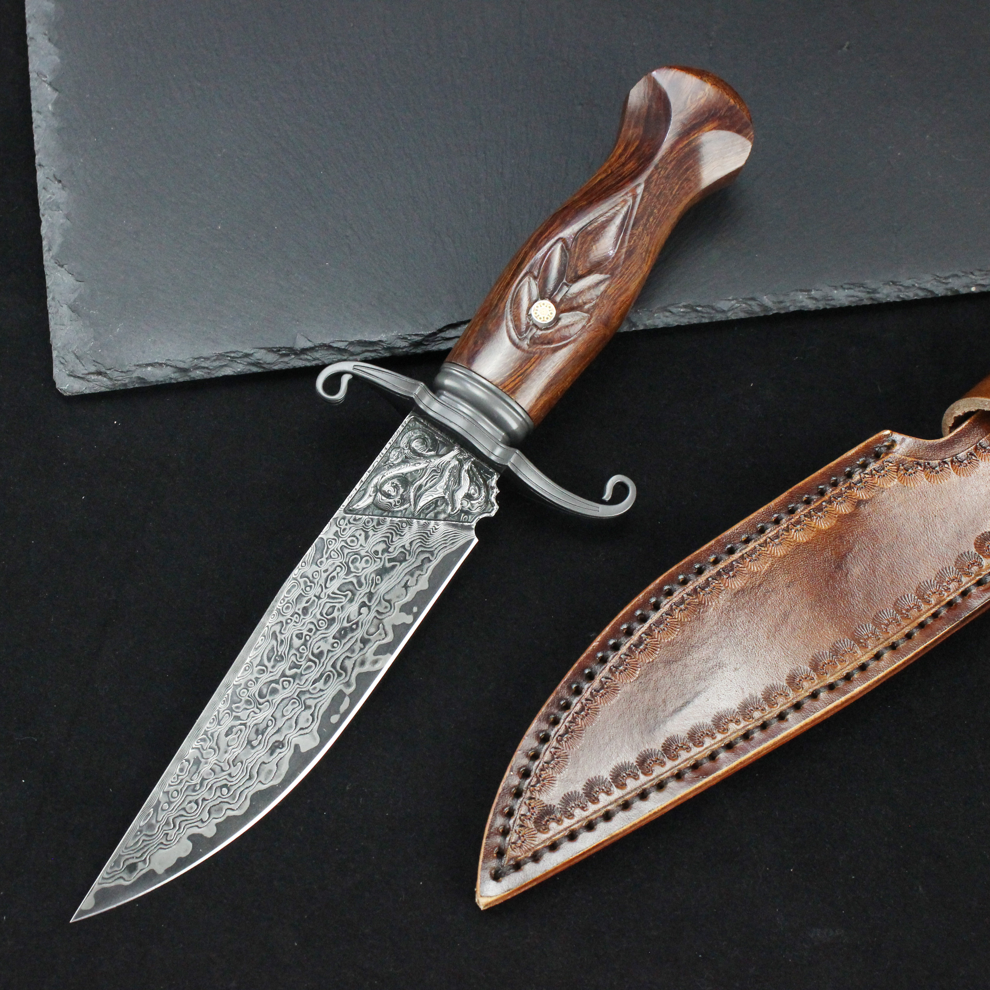 High Quality Damascus Fixed Blade Knife Sand Iron Wood Handle Hunting Survival Knife Camping