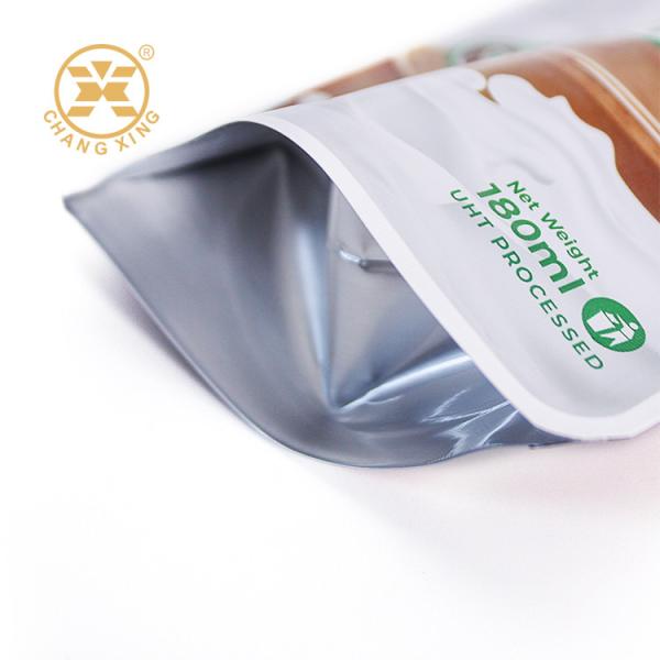 OEM ODM Folha de alumínio de plástico Stand Up Garment Saco de embalagem Selado Saco de embalagem para leite