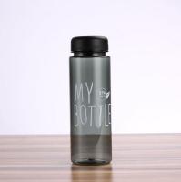 Bouteilles de boissons en plastique de 300 ml 500 ml Bouteilles de jus avec impression de logo personnalisé