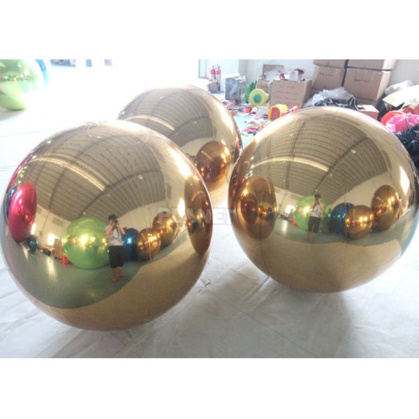 Or de décoration accrochant le ballon réfléchissant de miroir de boule gonflable de miroir