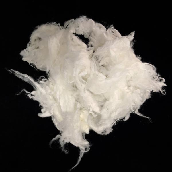 1.2Dx38mm 毛糸用粘着繊維 粗白色で作る