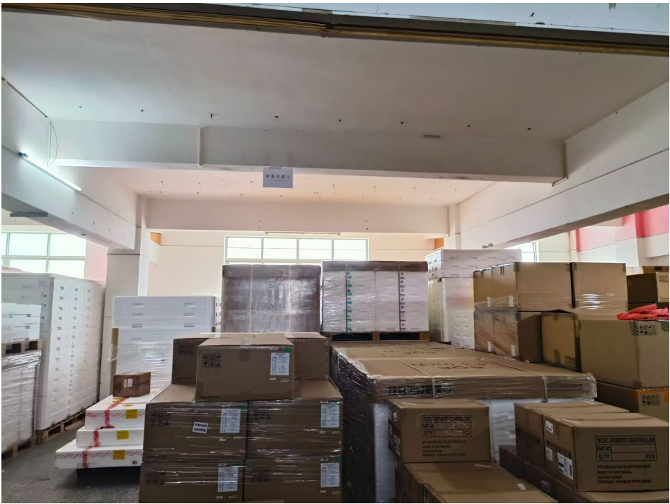 Normal LED Screen Frameless TV 32 Inch Ultrathin Thickness For Guesthouses