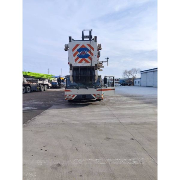 Truck Crane XCMG Truck Crane Total Weight 33400kg Overall Dimensions 14 Meter Versatile Lifting Machine for Construction