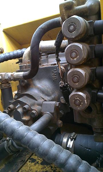 Used KOMATSU excavator PC120-6(No.1 )for sale