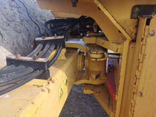 18 Ton Used Caterpillar CS683E Vibratory Smooth Drum Road Roller Excellent Condition